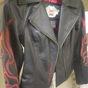 Women's Harley Davidson leather jacket Like New xs